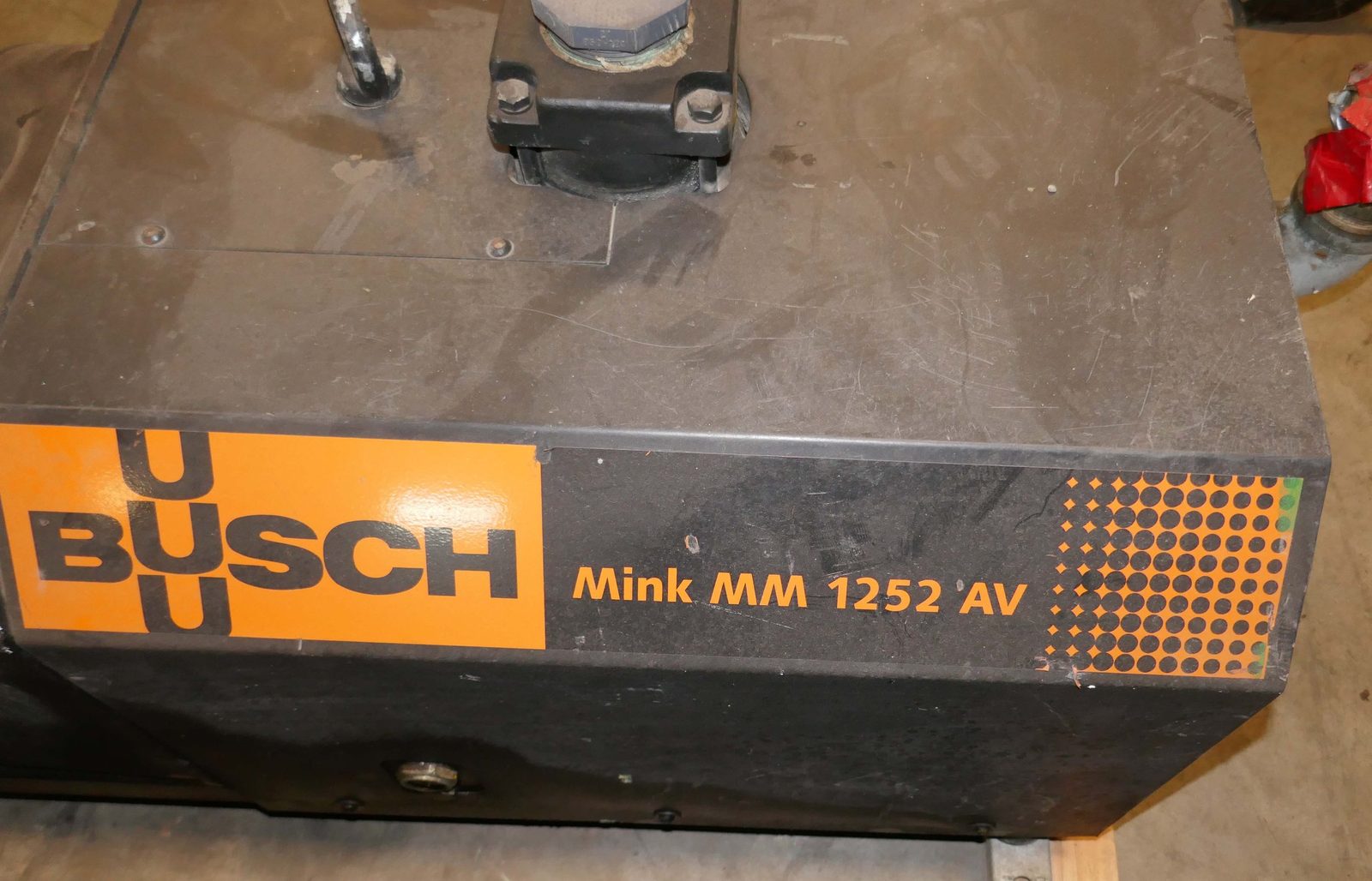 Busch Mink MM 1252 AV – High-Performance Dry Rotary Claw Vacuum Pump
